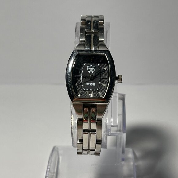 Las Vegas Raiders NFL Stainless-Steel Bracelet Watch by Fossil !!NEW!! (RARE) - Picture 3 of 10